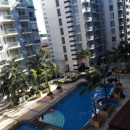 One Palm Tree Villas Manila Kültér fotó